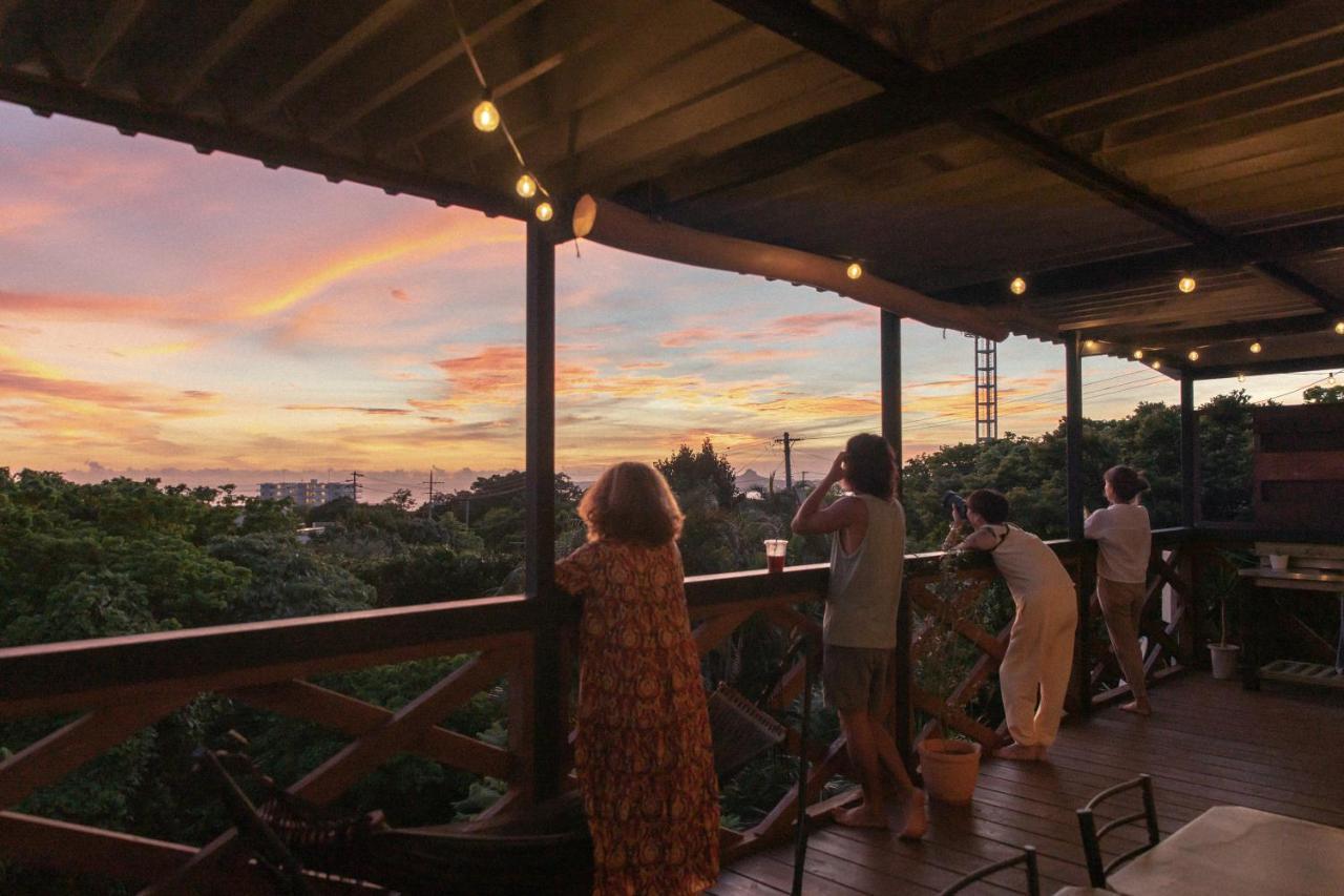 Mambo Hostel Okinawa Мотобу Экстерьер фото